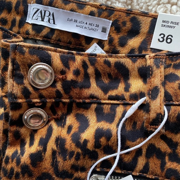 🌼HP🌼 ZARA- Animal Print Jeans, SIZE US 4 - Picture 4 of 7